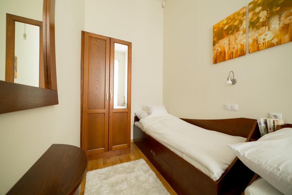 Family Buddha Apartment Budapest Extérieur photo
