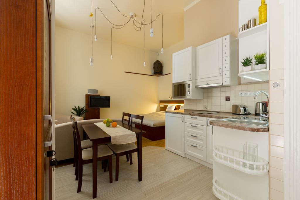 Family Buddha Apartment Budapest Extérieur photo